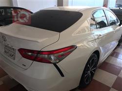 تۆیۆتا کامری